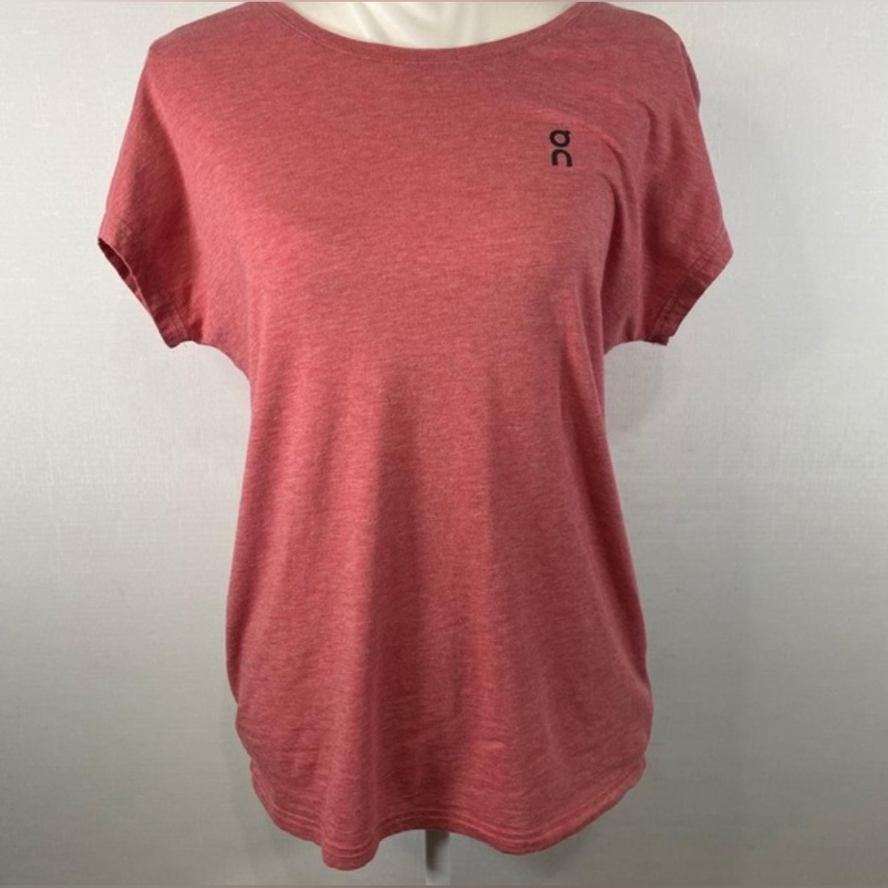 NWT - On Cloud Short Sleeve Small